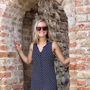 Meet your Posher, Casey